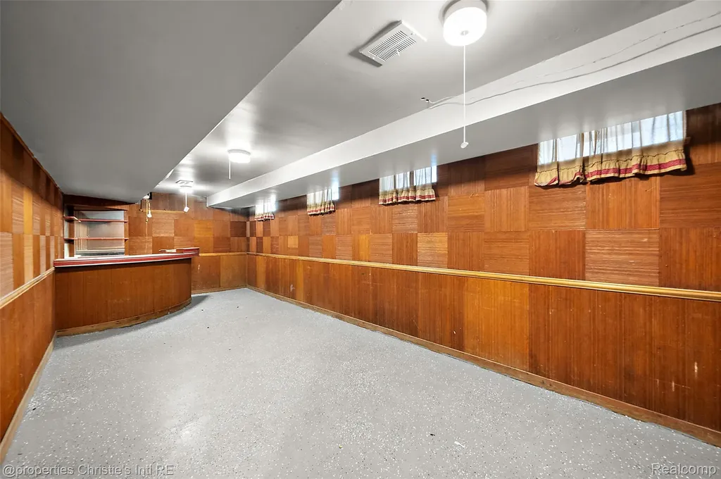 18645 Roselawn Street Detroit City MI 48221