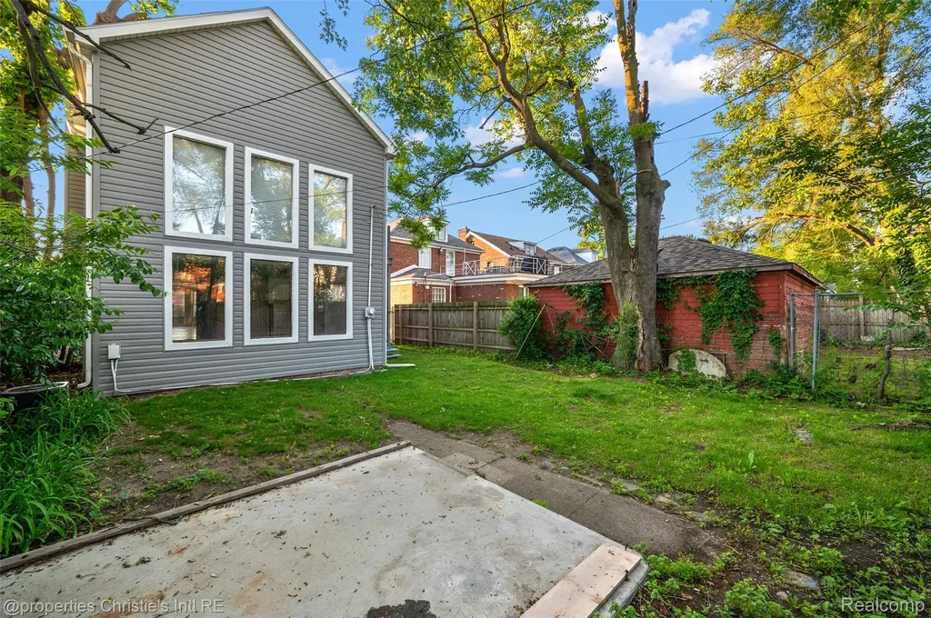 18645 Roselawn Street Detroit City MI 48221