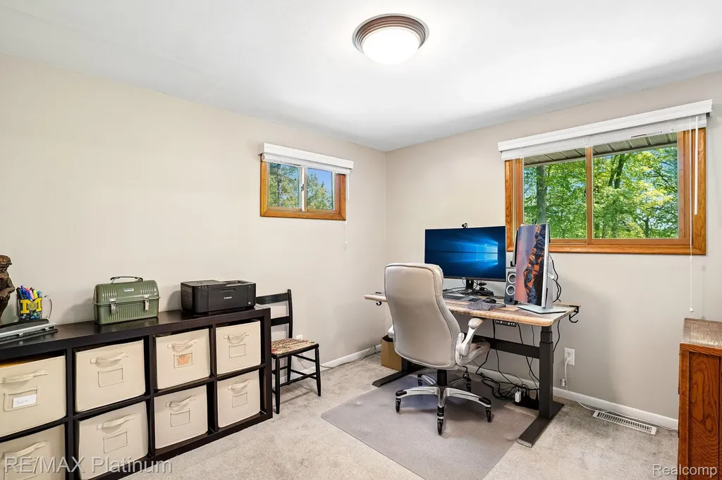 2615 Shagbark Milford Charter Township MI 48380