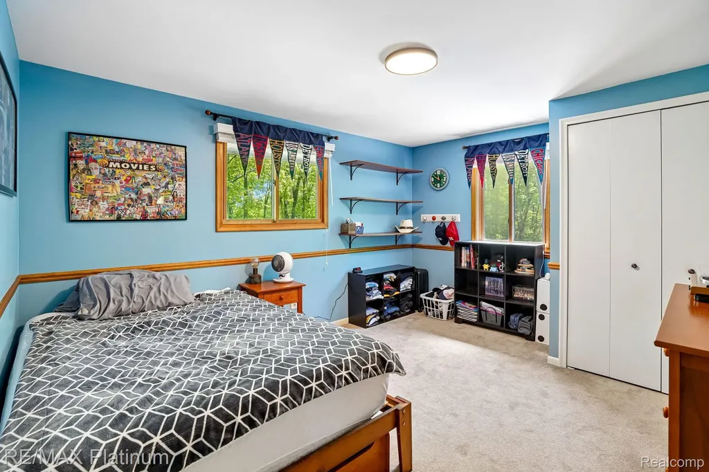 2615 Shagbark Milford Charter Township MI 48380
