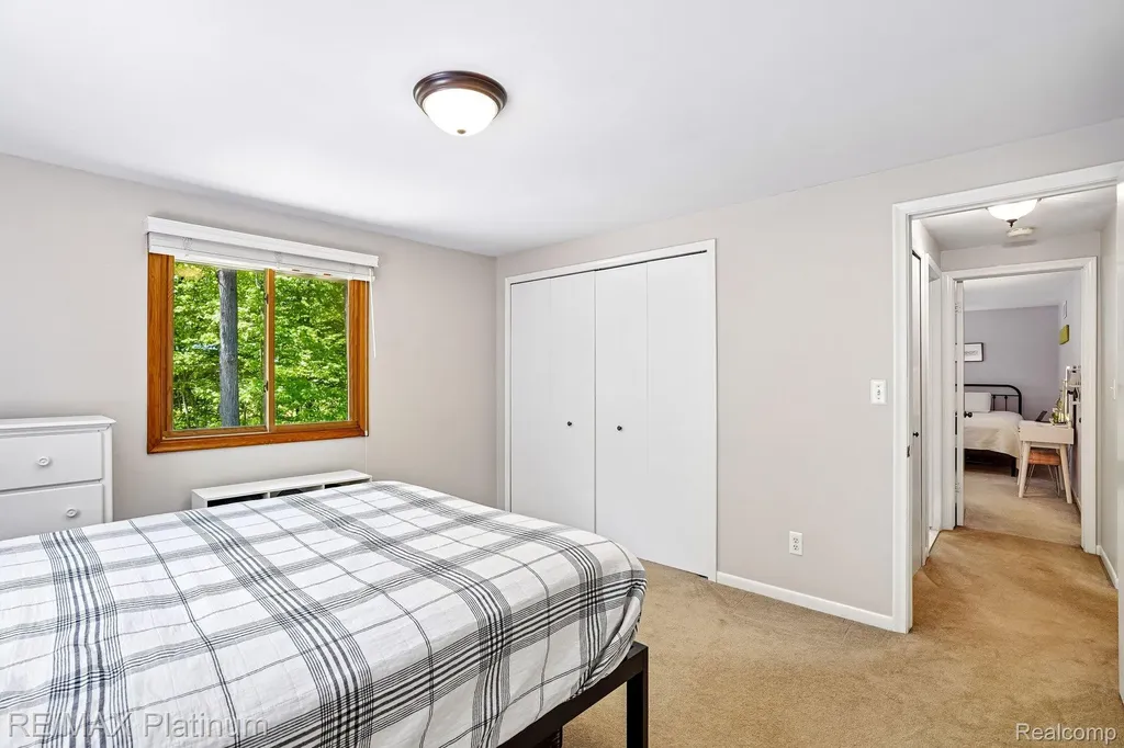 2615 Shagbark Milford Charter Township MI 48380