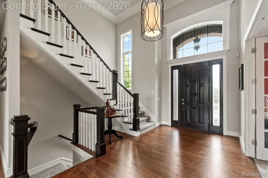 602 Wellington Circle Rochester Hills City MI 48309