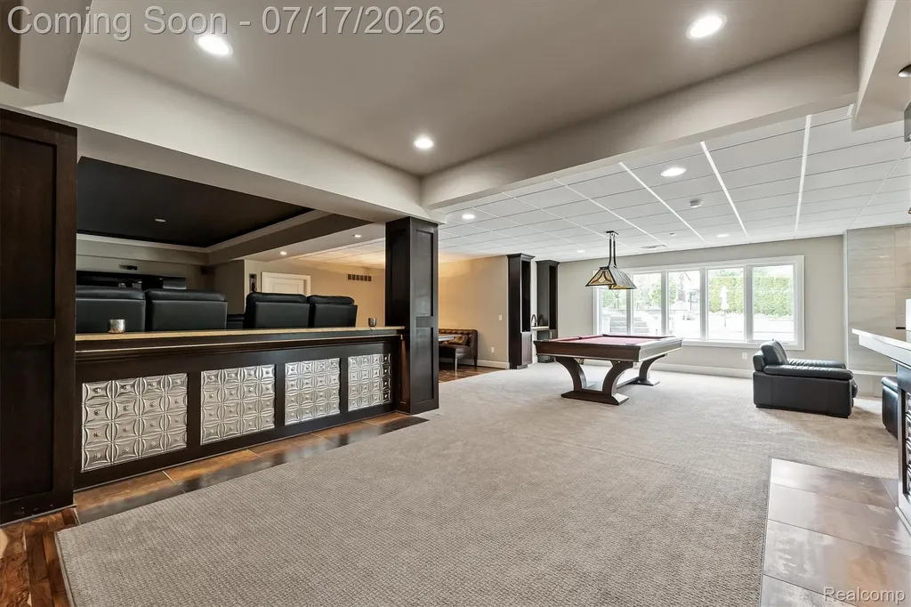 602 Wellington Circle Rochester Hills City MI 48309