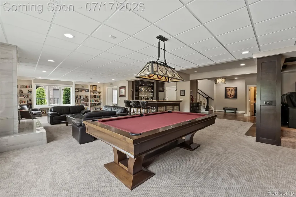 602 Wellington Circle Rochester Hills City MI 48309