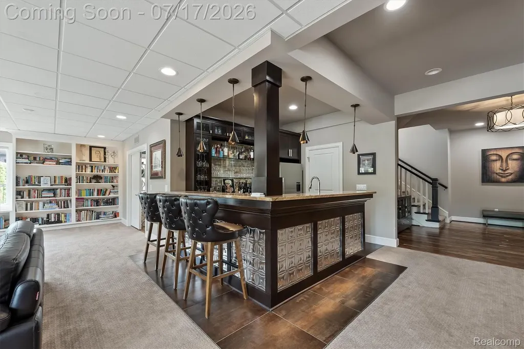 602 Wellington Circle Rochester Hills City MI 48309