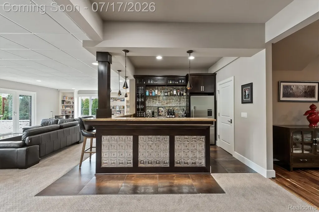 602 Wellington Circle Rochester Hills City MI 48309