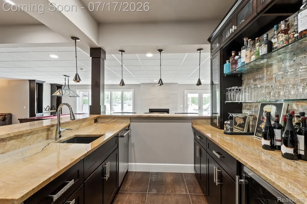 602 Wellington Circle Rochester Hills City MI 48309