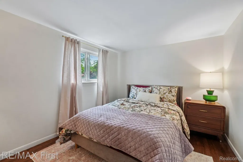 36258 Jamison Street Livonia City MI 48154
