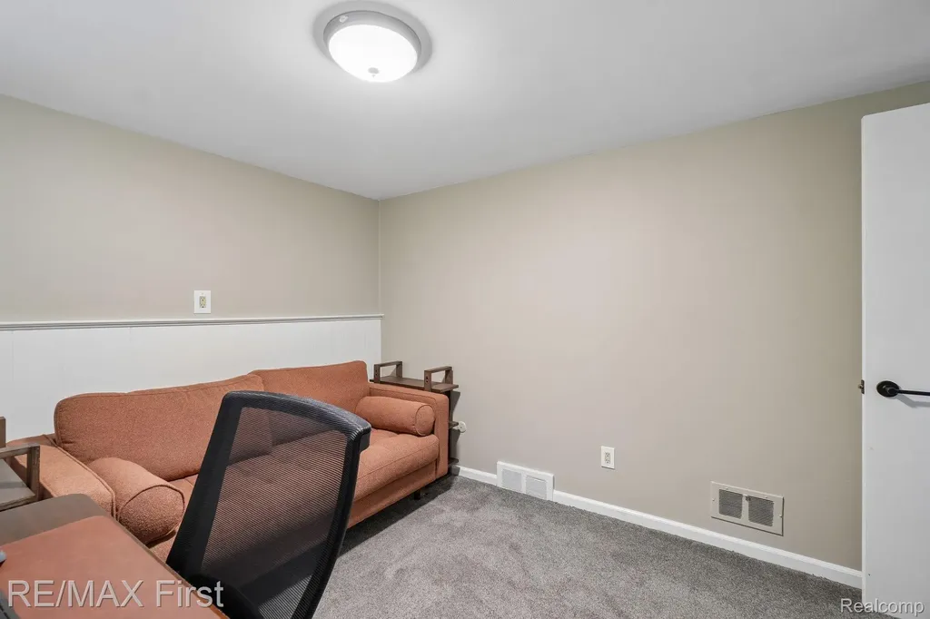 36258 Jamison Street Livonia City MI 48154