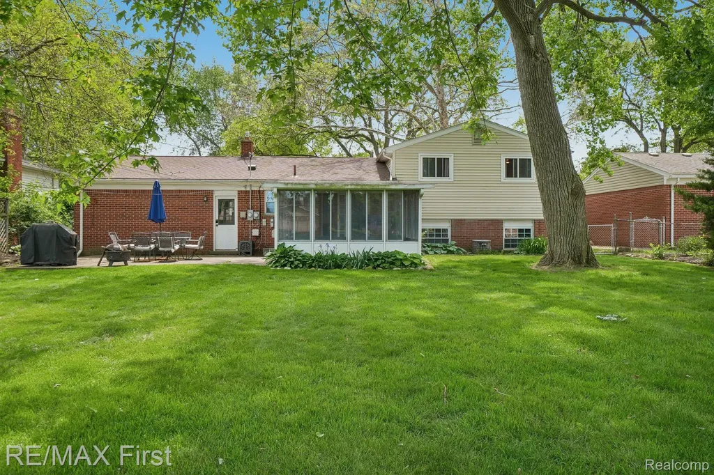 36258 Jamison Street Livonia City MI 48154