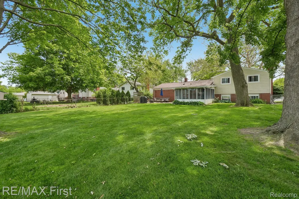 36258 Jamison Street Livonia City MI 48154