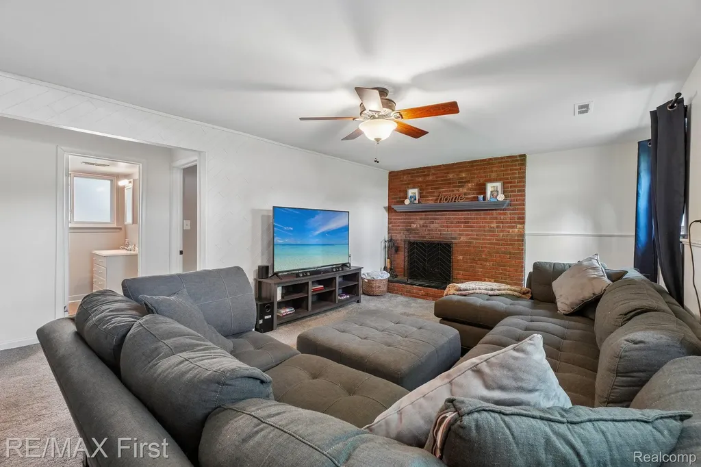 36258 Jamison Street Livonia City MI 48154