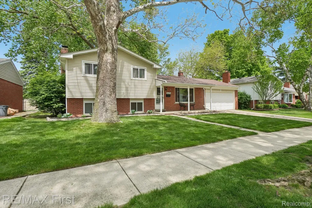 36258 Jamison Street Livonia City MI 48154
