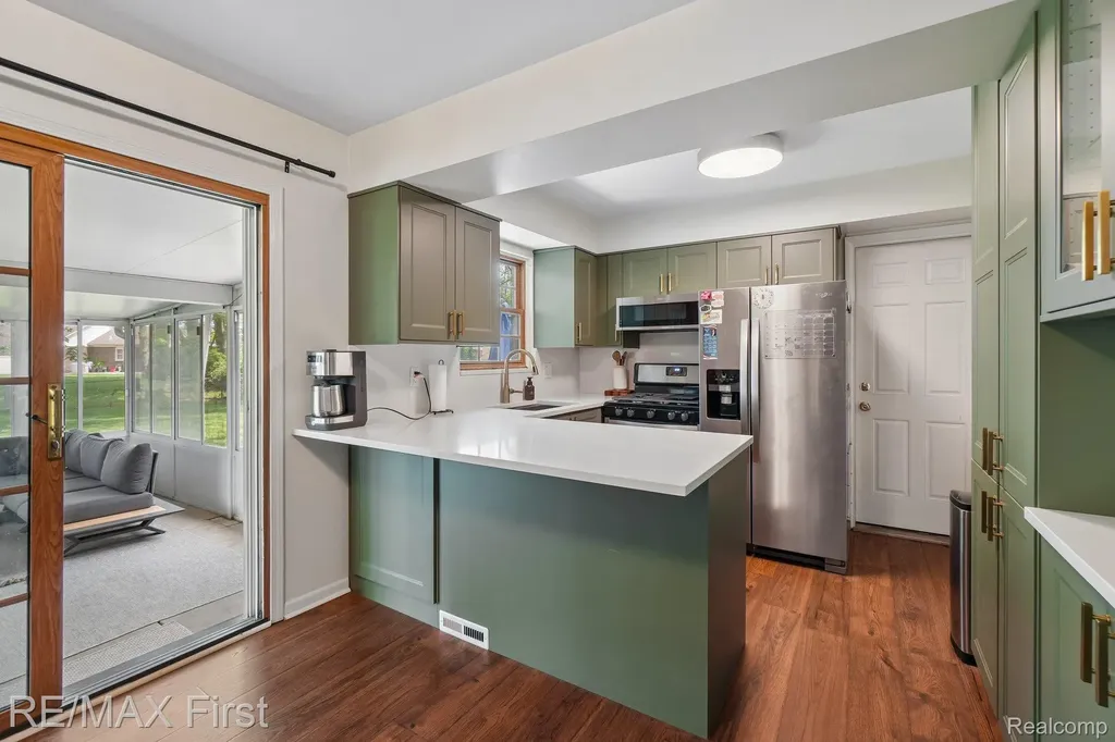 36258 Jamison Street Livonia City MI 48154