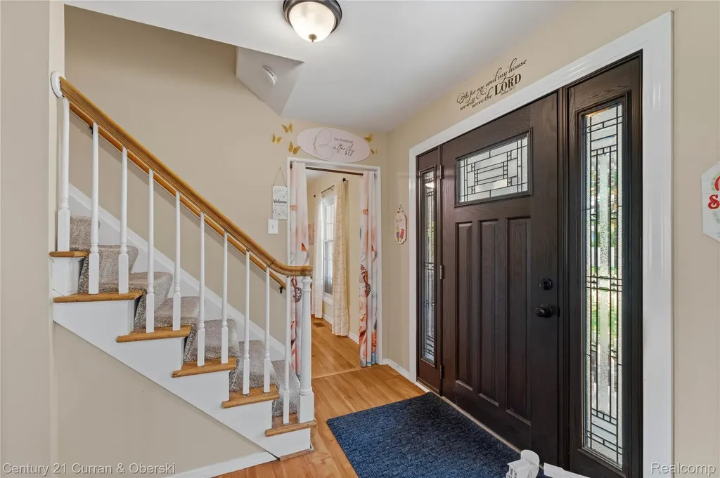 35484 Bennett Street Livonia City MI 48152
