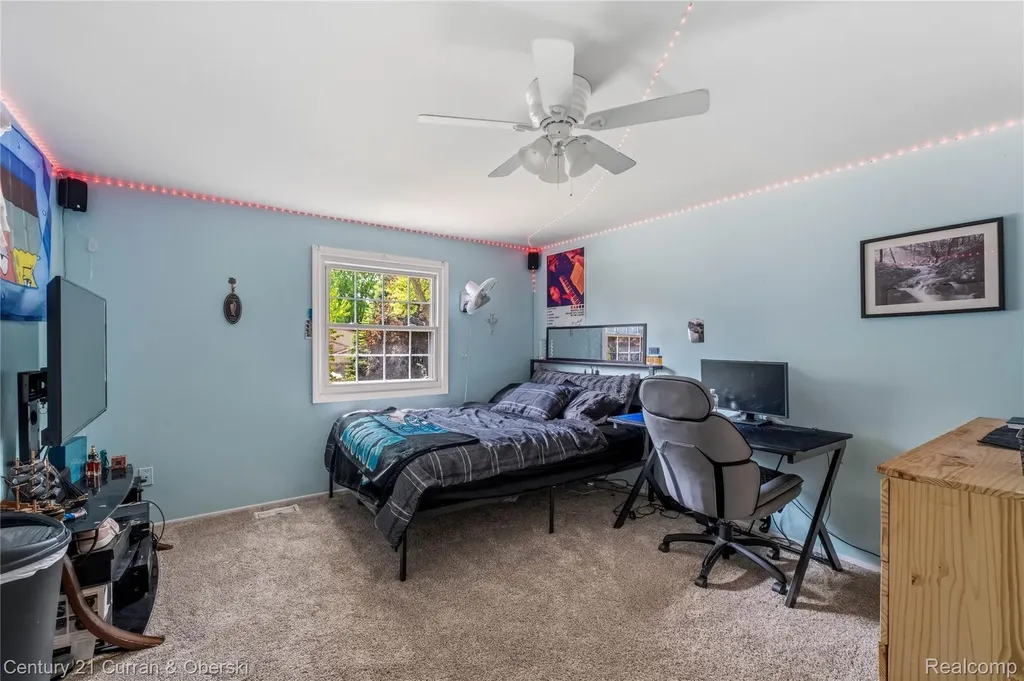 35484 Bennett Street Livonia City MI 48152