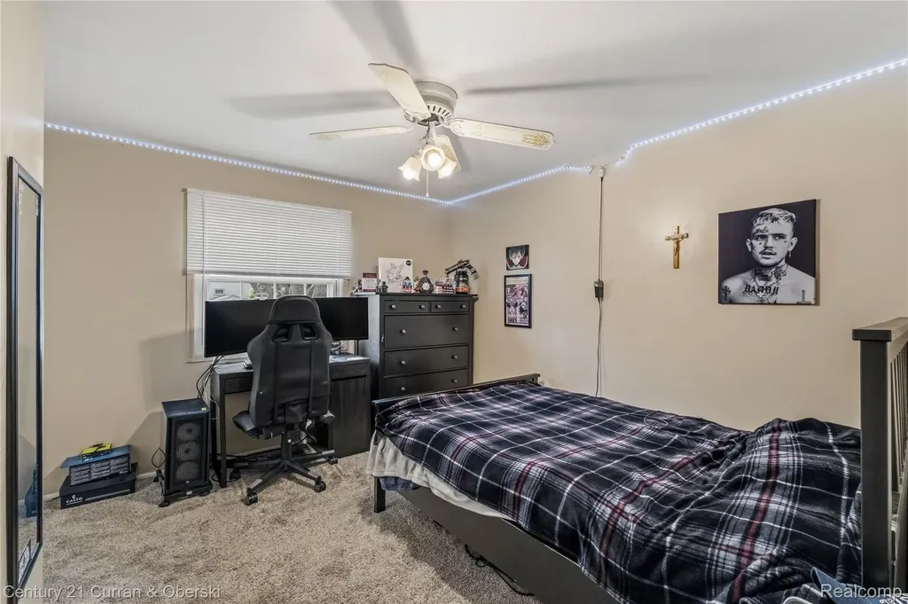 35484 Bennett Street Livonia City MI 48152
