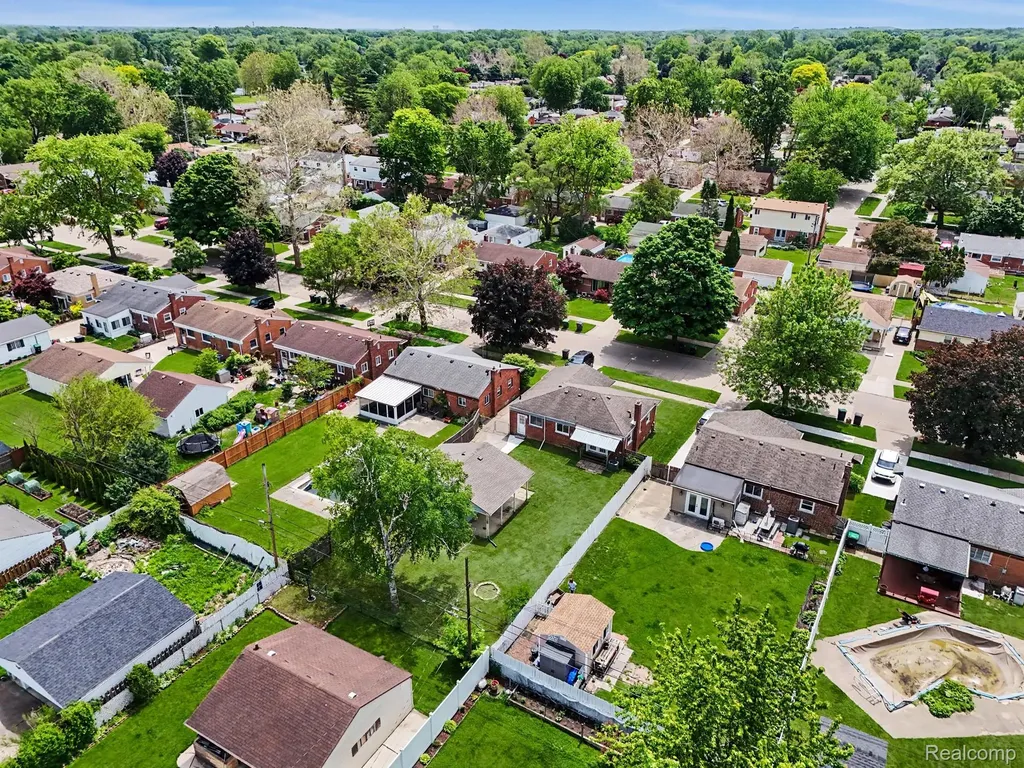 22260 Samuel Street Taylor City MI 48180