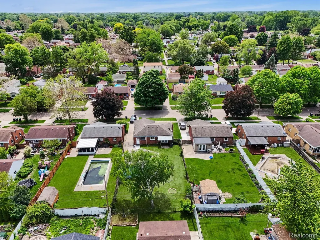 22260 Samuel Street Taylor City MI 48180