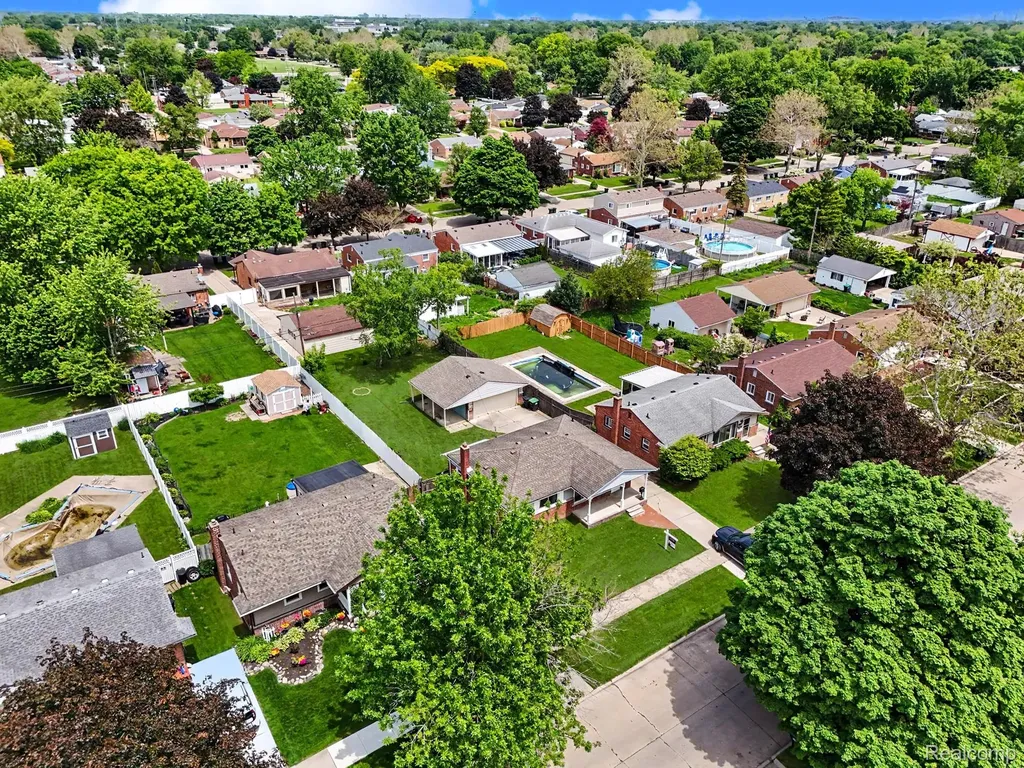 22260 Samuel Street Taylor City MI 48180