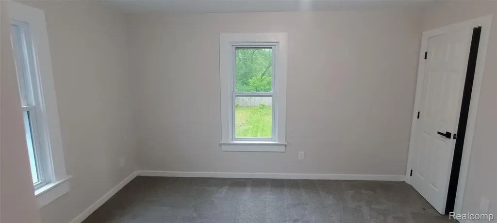 131 Mark Avenue Pontiac City MI 48341