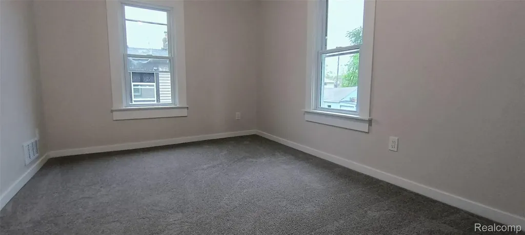 131 Mark Avenue Pontiac City MI 48341