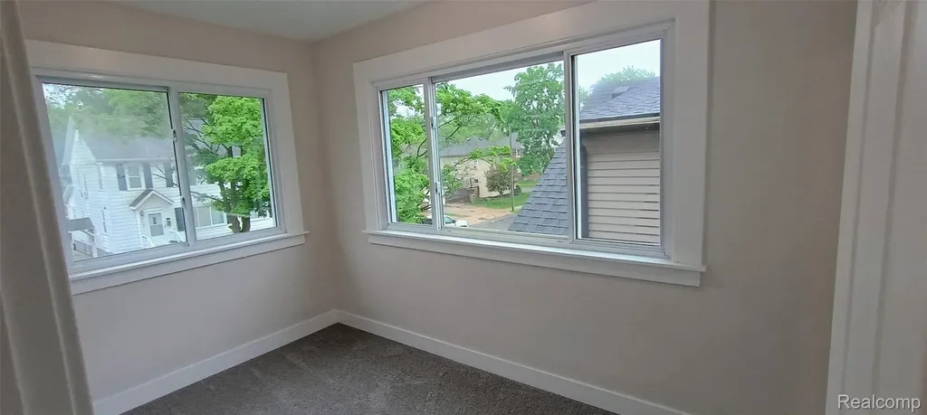131 Mark Avenue Pontiac City MI 48341
