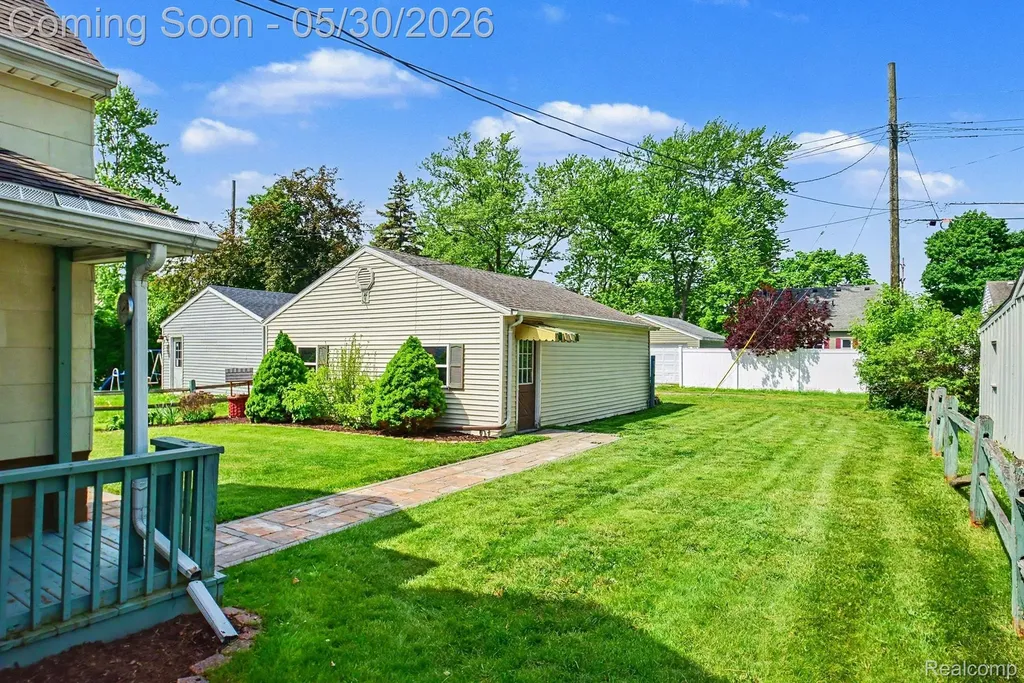 1427 21st Street Port Huron City MI 48060
