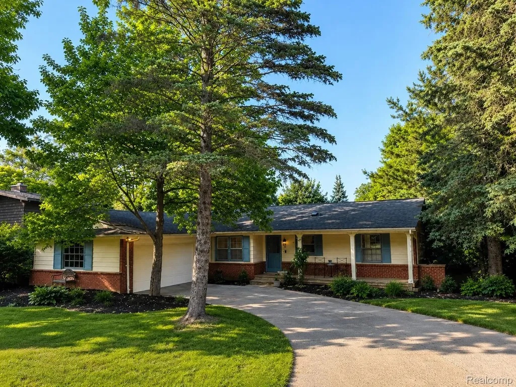 19510 Clement Road Northville Township MI 48167