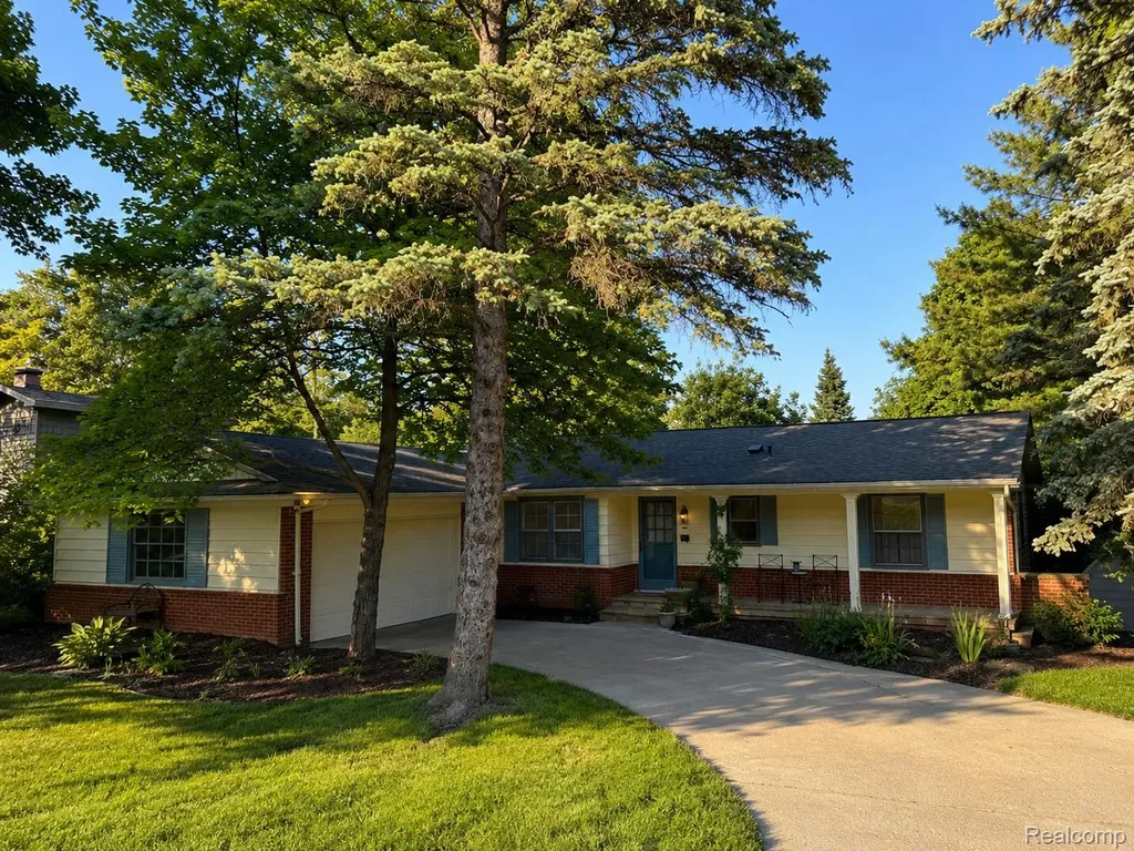 19510 Clement Road Northville Township MI 48167