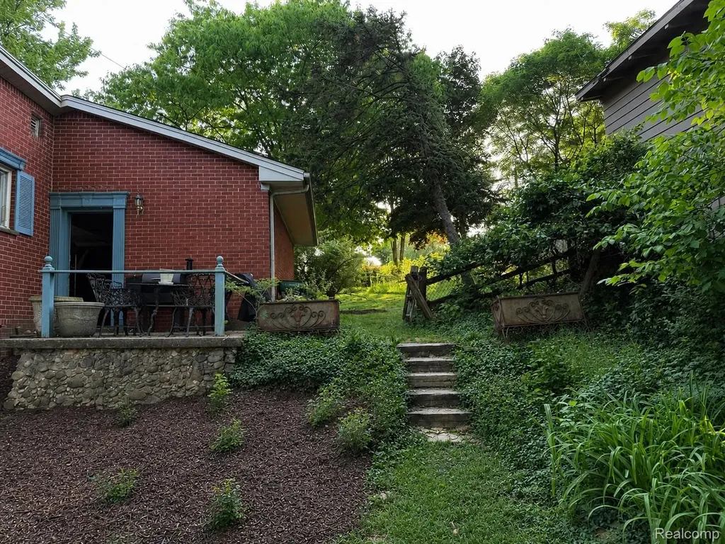 19510 Clement Road Northville Township MI 48167
