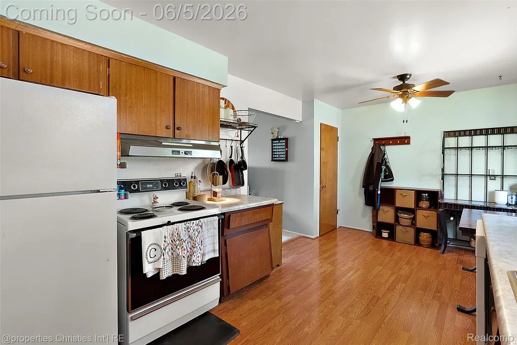 30726 Cooley Boulevard Westland City MI 48185