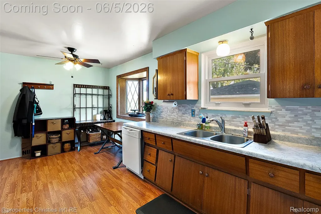30726 Cooley Boulevard Westland City MI 48185