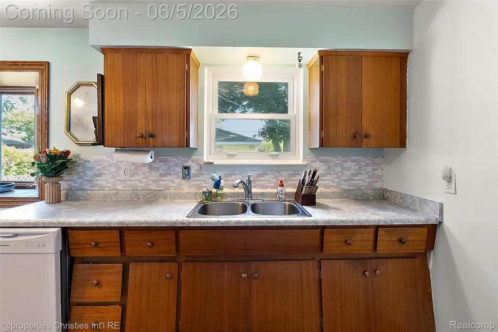 30726 Cooley Boulevard Westland City MI 48185