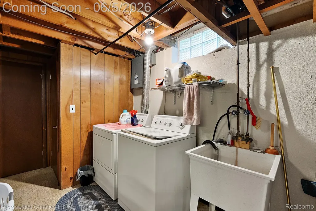 30726 Cooley Boulevard Westland City MI 48185