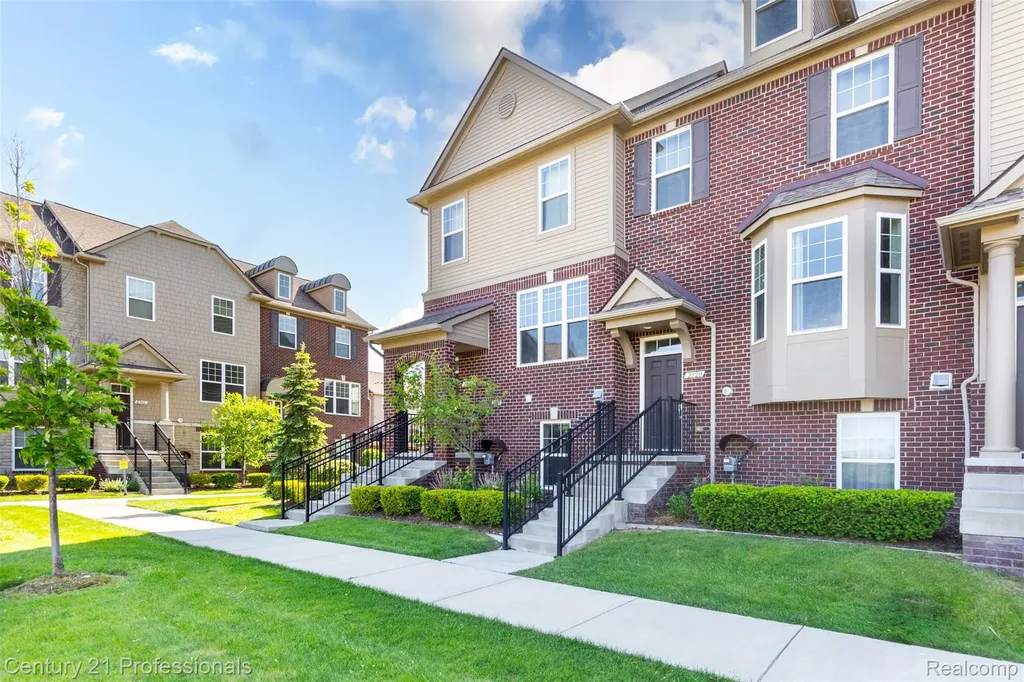 2924 Glenbar Circle Rochester Hills City MI 48307