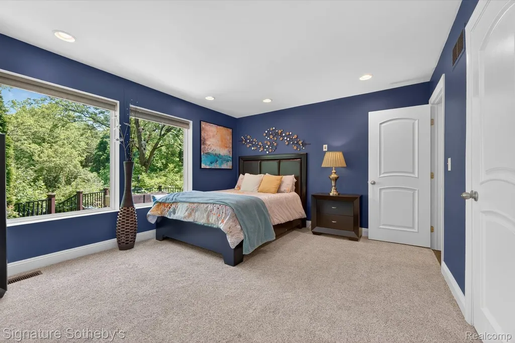 30650 Lahser Road Beverly Hills Village MI 48025