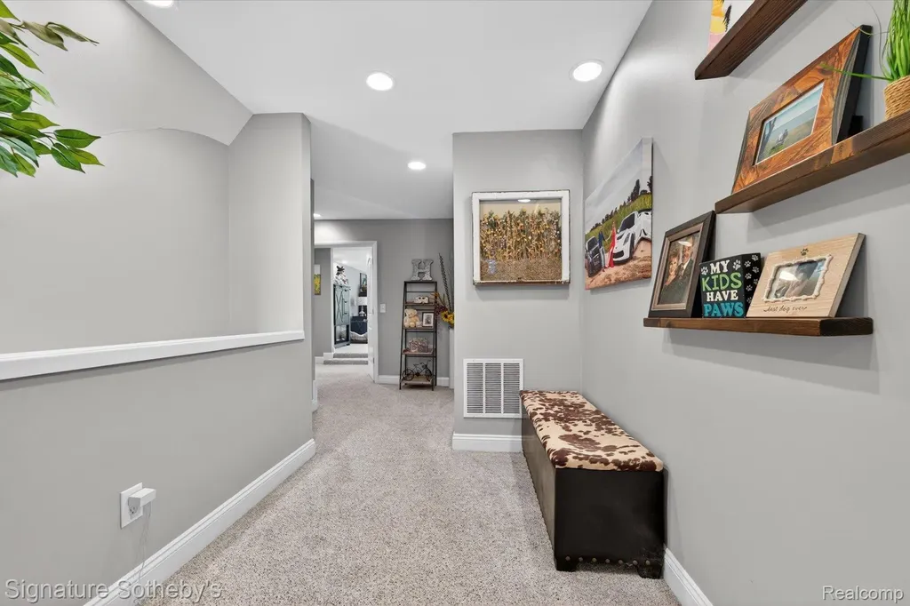 30650 Lahser Road Beverly Hills Village MI 48025