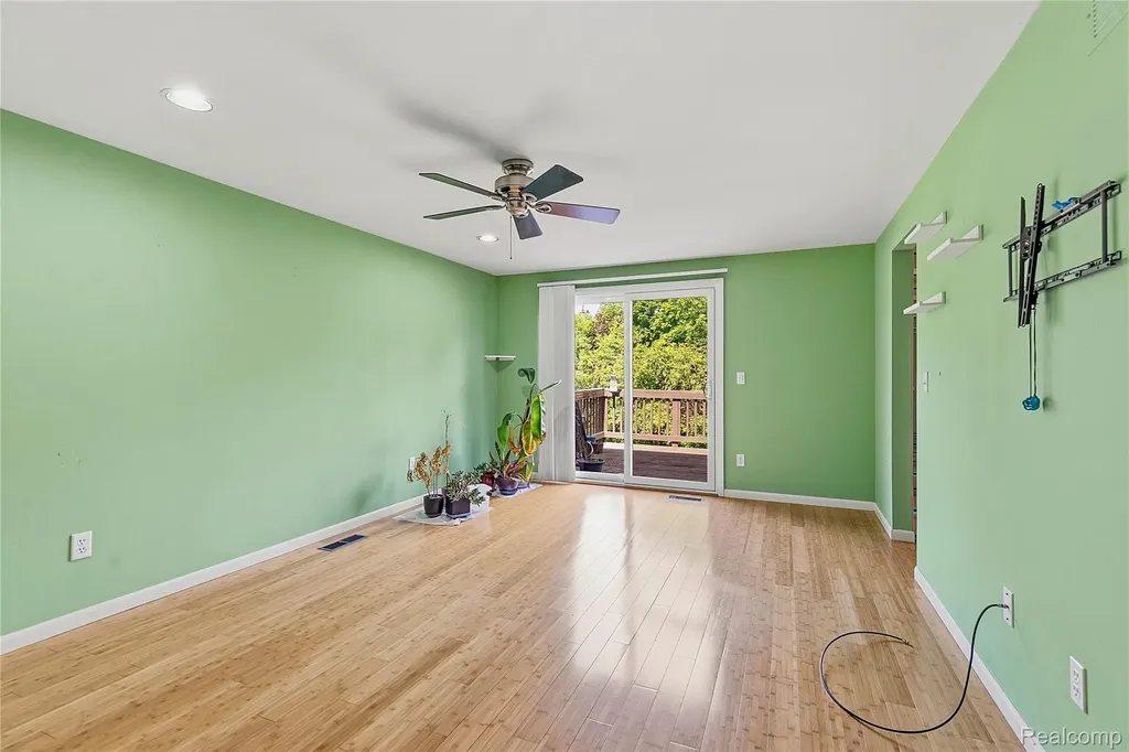2969 Moon Lake Drive West Bloomfield Charter Township MI 48323