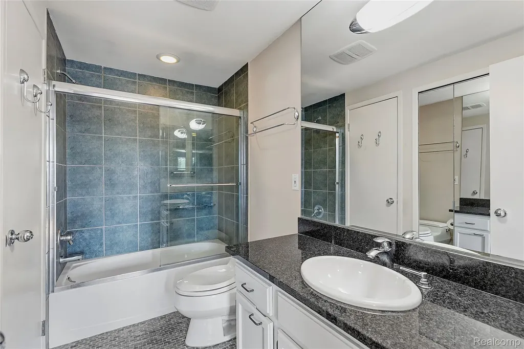 2969 Moon Lake Drive West Bloomfield Charter Township MI 48323