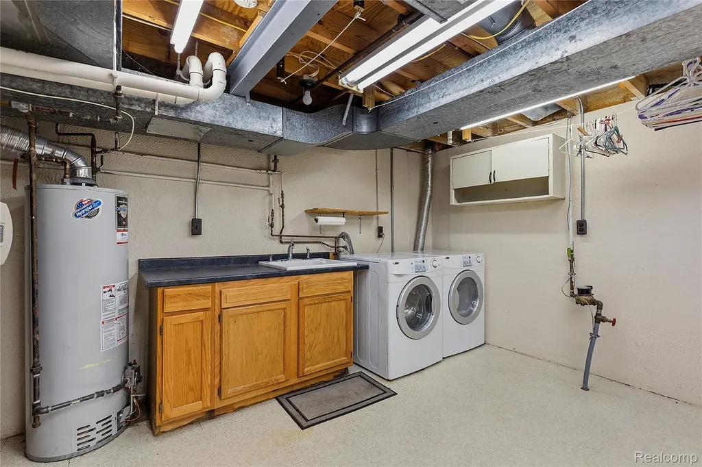 2969 Moon Lake Drive West Bloomfield Charter Township MI 48323