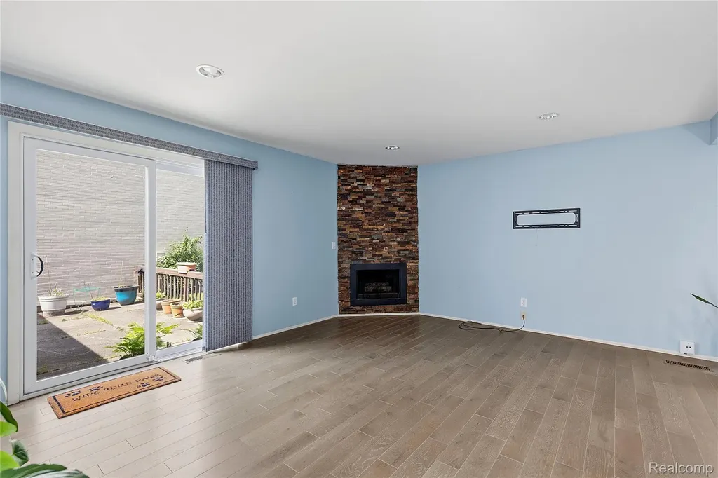 2969 Moon Lake Drive West Bloomfield Charter Township MI 48323