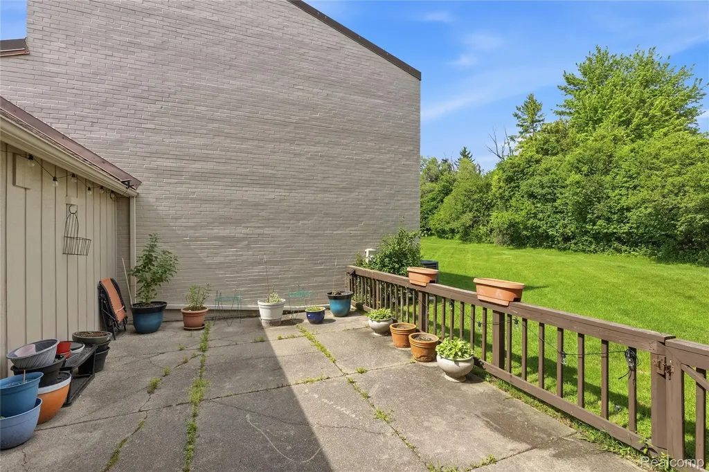 2969 Moon Lake Drive West Bloomfield Charter Township MI 48323