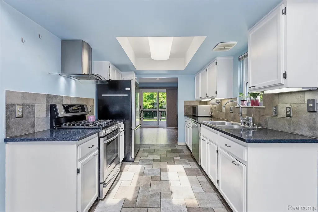 2969 Moon Lake Drive West Bloomfield Charter Township MI 48323