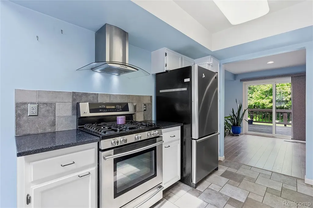 2969 Moon Lake Drive West Bloomfield Charter Township MI 48323
