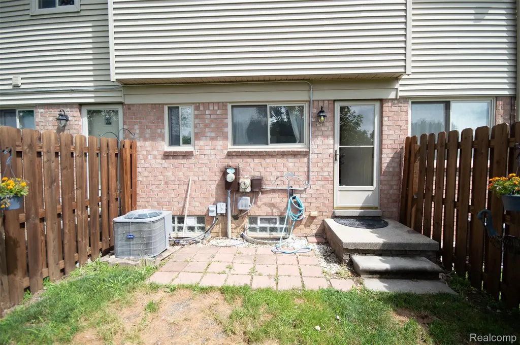 9792 Cornell Taylor City MI 48180