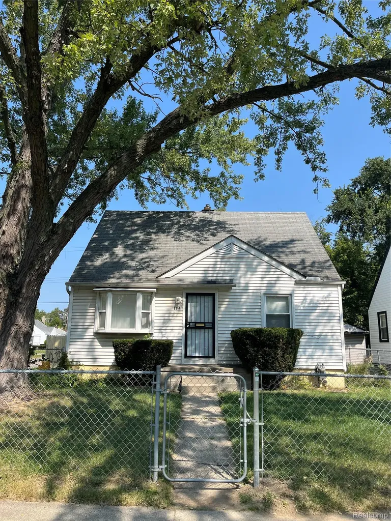 19650 W Chicago Street Detroit City MI 48228