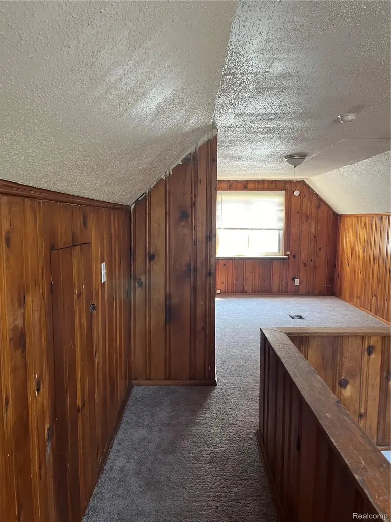 19650 W Chicago Street Detroit City MI 48228