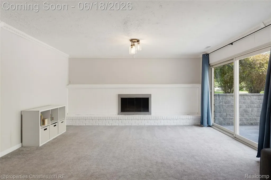 30130 Marimoor Street Beverly Hills Village MI 48025