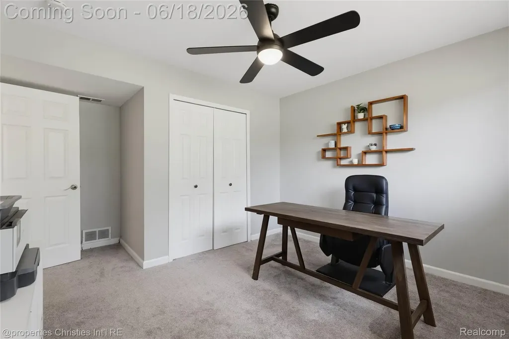 30130 Marimoor Street Beverly Hills Village MI 48025
